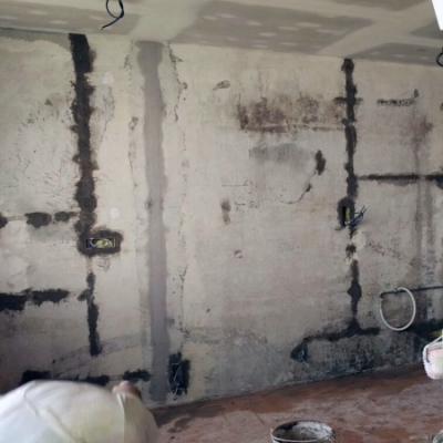 3. z 3 fotografii před - rekonstrukce bytu